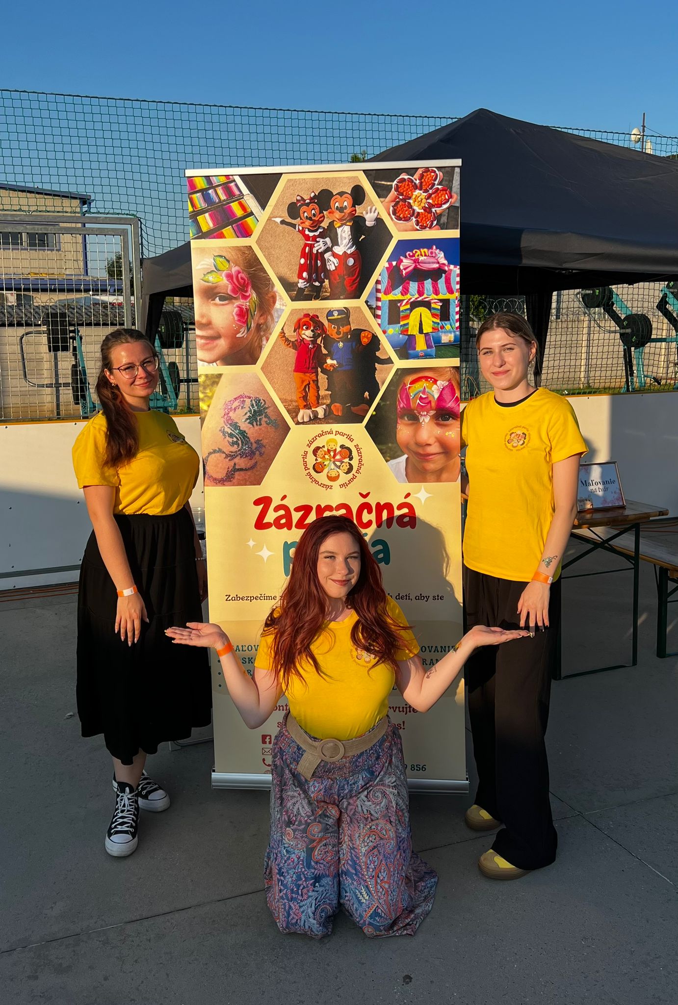 Animátorka s deťmi